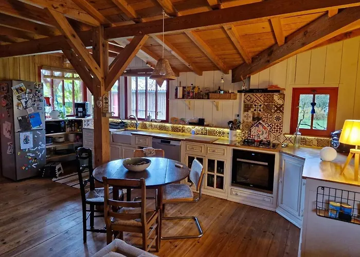 Wooden House بيت للعطل *