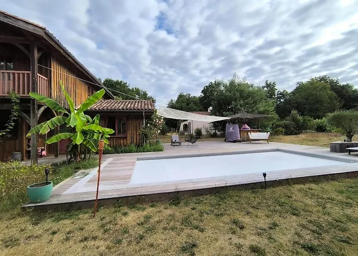 بيت للعطل Wooden House Uzeste